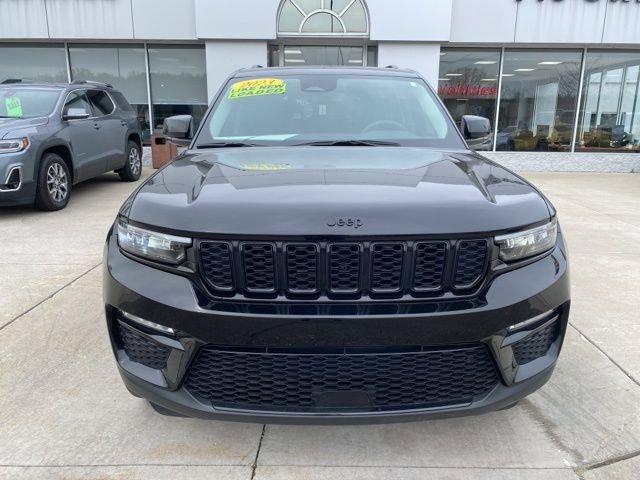 Used 2023 Jeep Grand Cherokee Limited w/ Black Appearance Package image 12