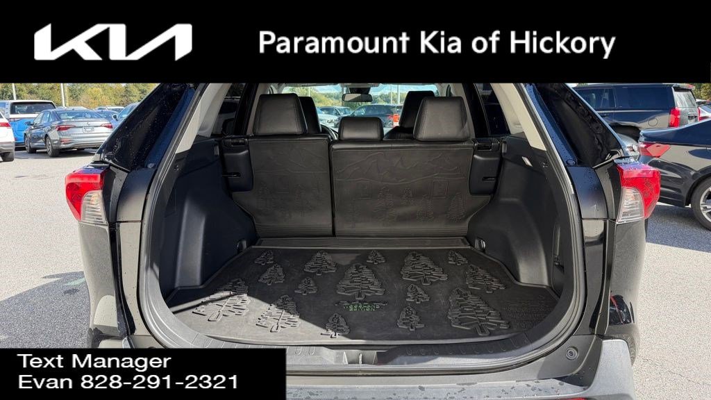 Used 2023 Toyota RAV4 AWD Hybrid image 15