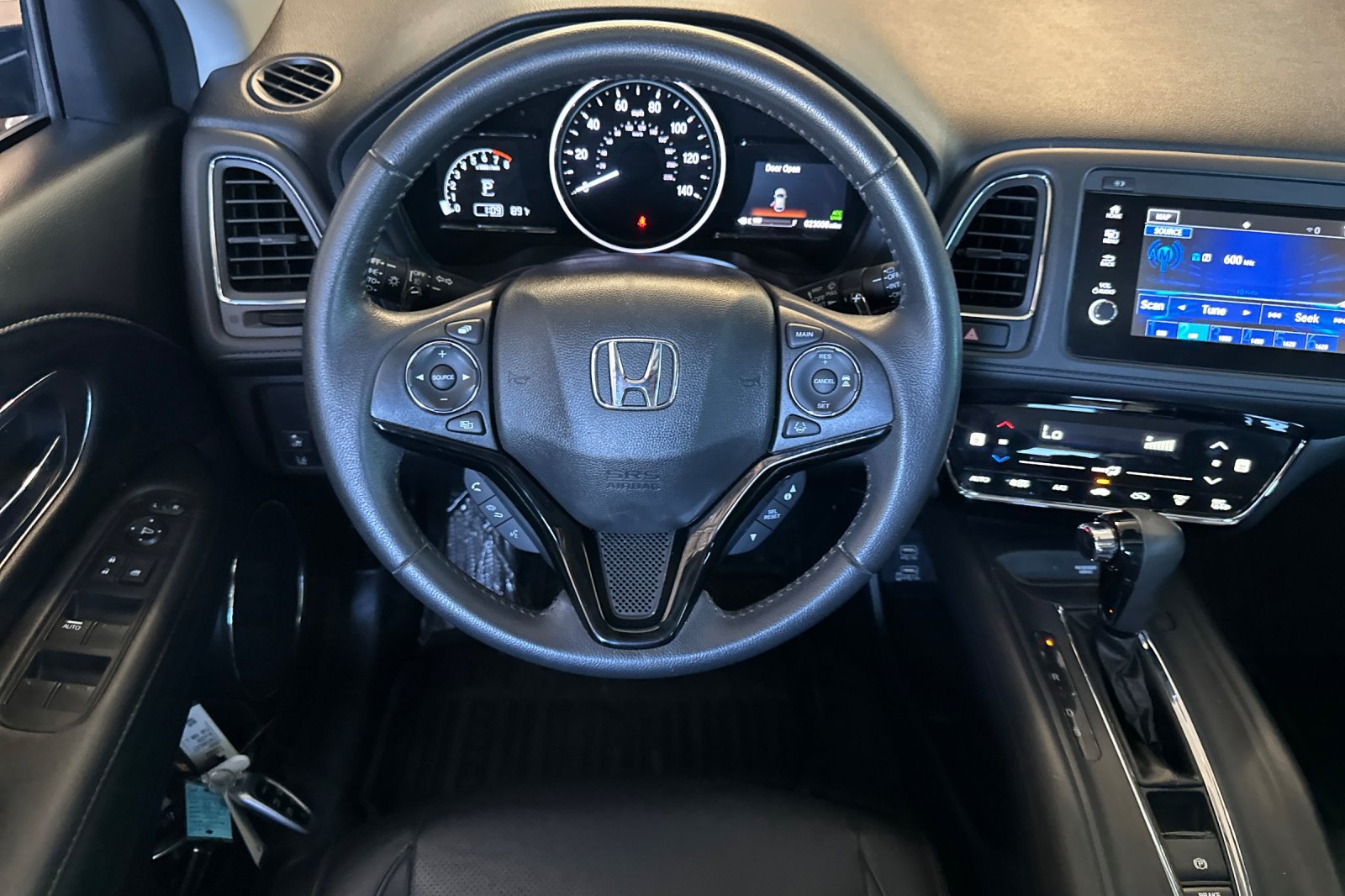Used 2021 Honda HR-V Touring image 14