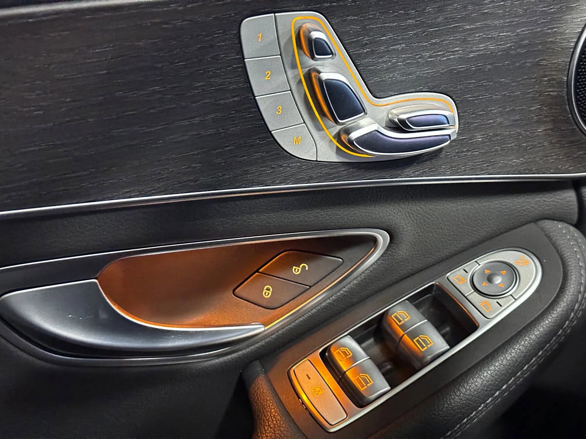 Used 2019 Mercedes-Benz C 300 Sedan w/ Parking Assistance Package image 35