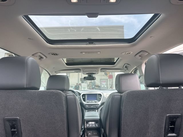 Used 2021 GMC Acadia SLT w/ Elevation Edition AWD/4WD image 24