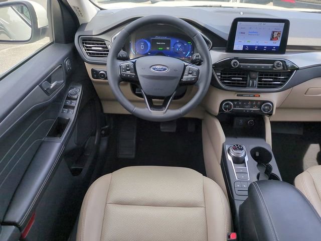 Used 2021 Ford Escape Titanium image 16