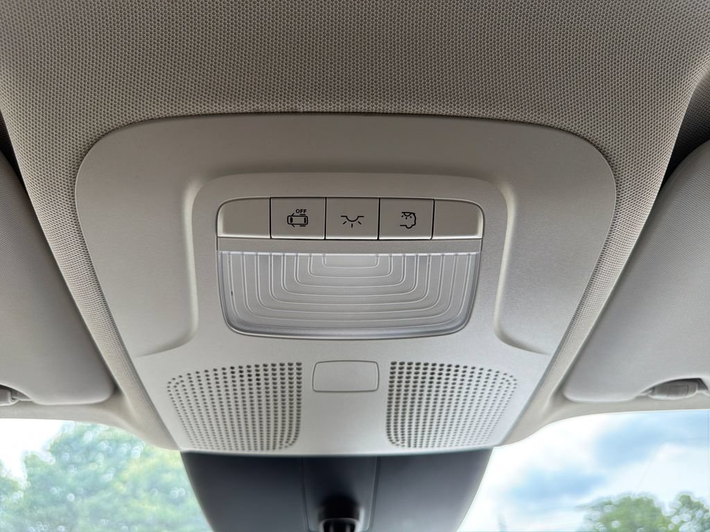 Used 2023 Mercedes-Benz Metris Passenger image 22
