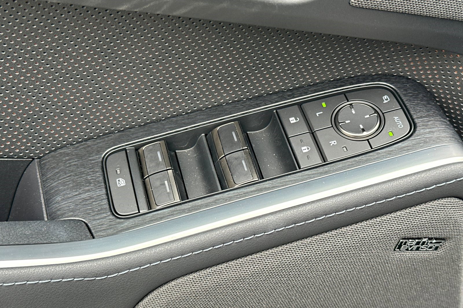 Used 2024 Lexus GX 550 image 13