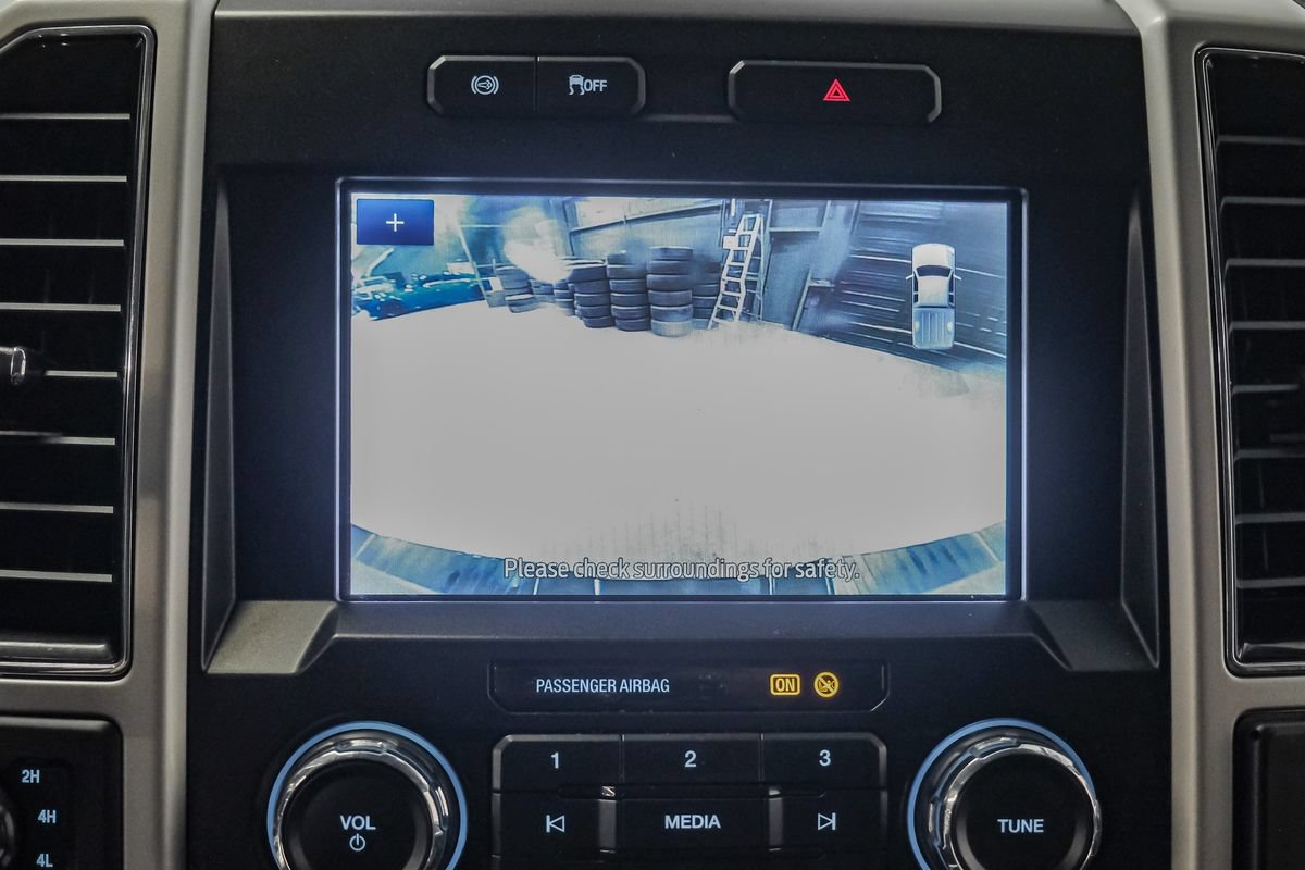 Used 2021 Ford F250 Lariat w/ Lariat Value Package AWD/4WD image 21