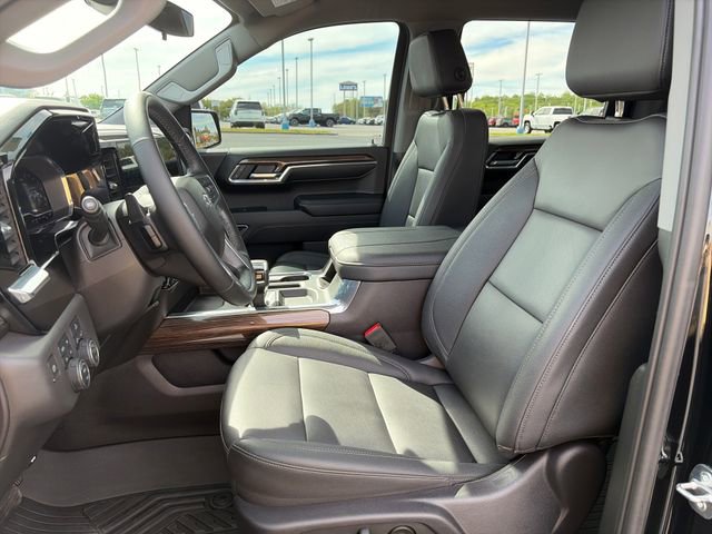 Used 2024 Chevrolet Silverado 1500 LT Trail Boss w/ Convenience Package II image 17