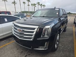 Used 2018 Cadillac Escalade Platinum AWD/4WD image 2