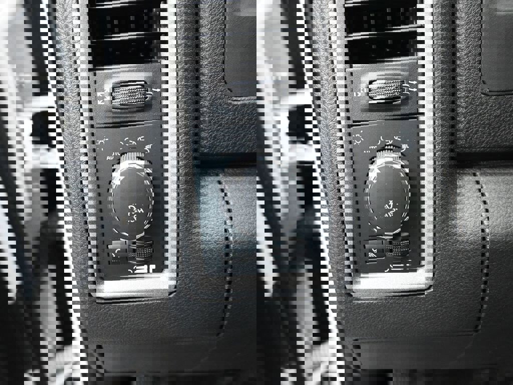 New 2024 RAM 1500 Tradesman w/ Tradesman SXT Package image 13