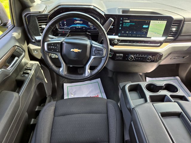Used 2025 Chevrolet Silverado 1500 LT AWD/4WD image 13