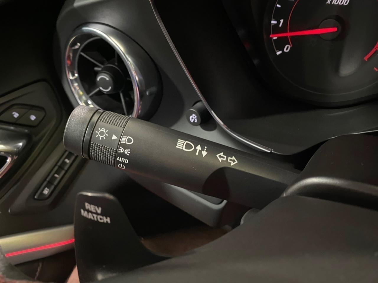 Used 2016 Chevrolet Camaro SS RWD image 15