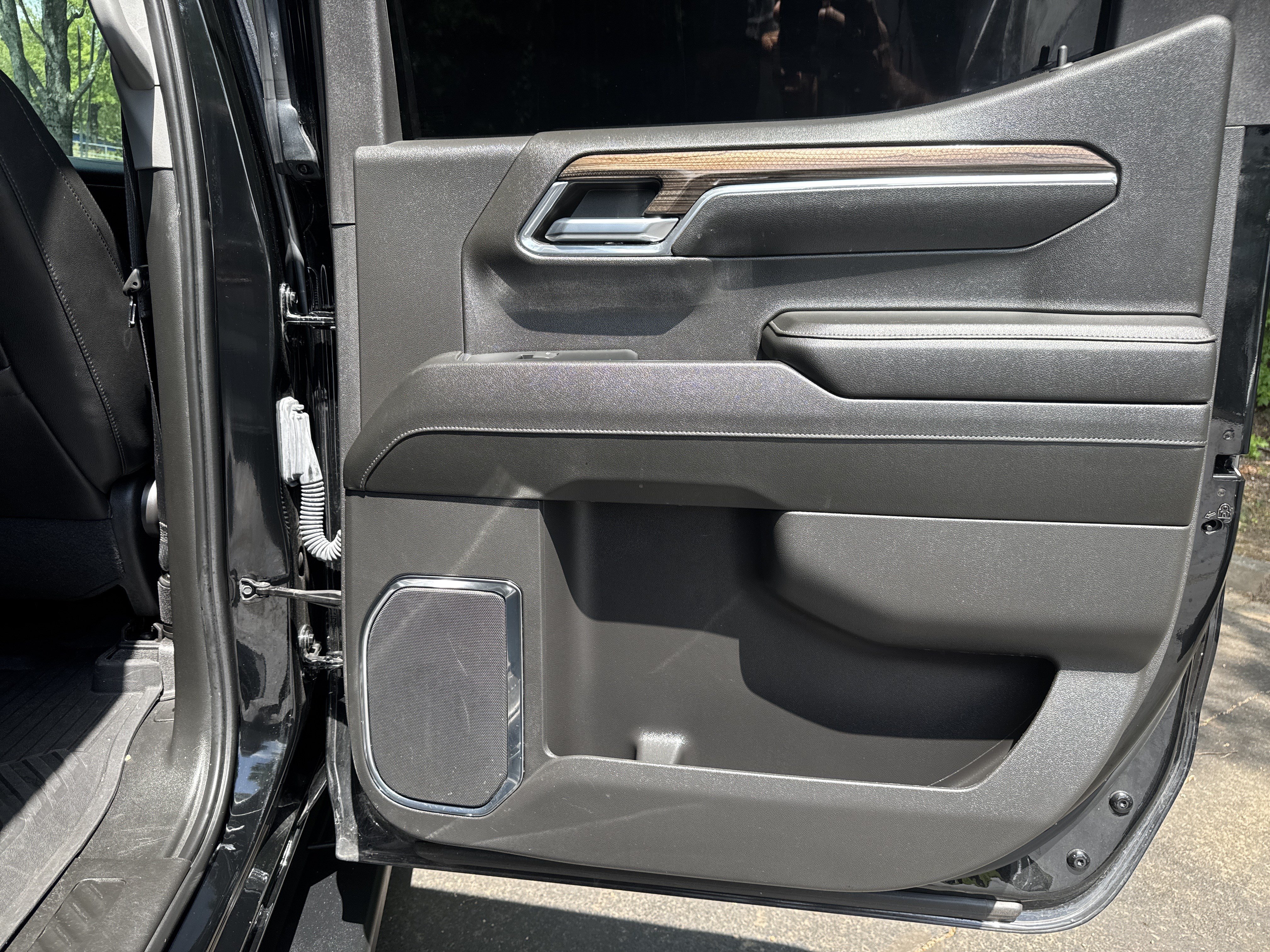 Certified 2024 Chevrolet Silverado 1500 LT Trail Boss w/ Convenience Package II AWD/4WD image 17