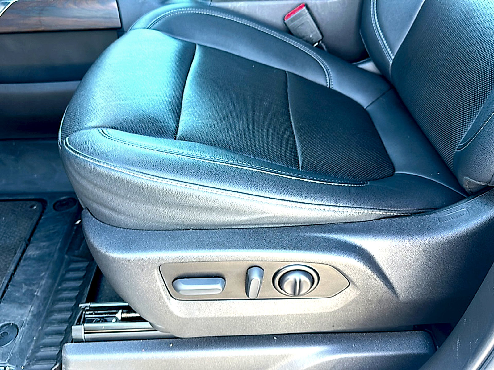 Used 2022 GMC Sierra 1500 SLT image 15