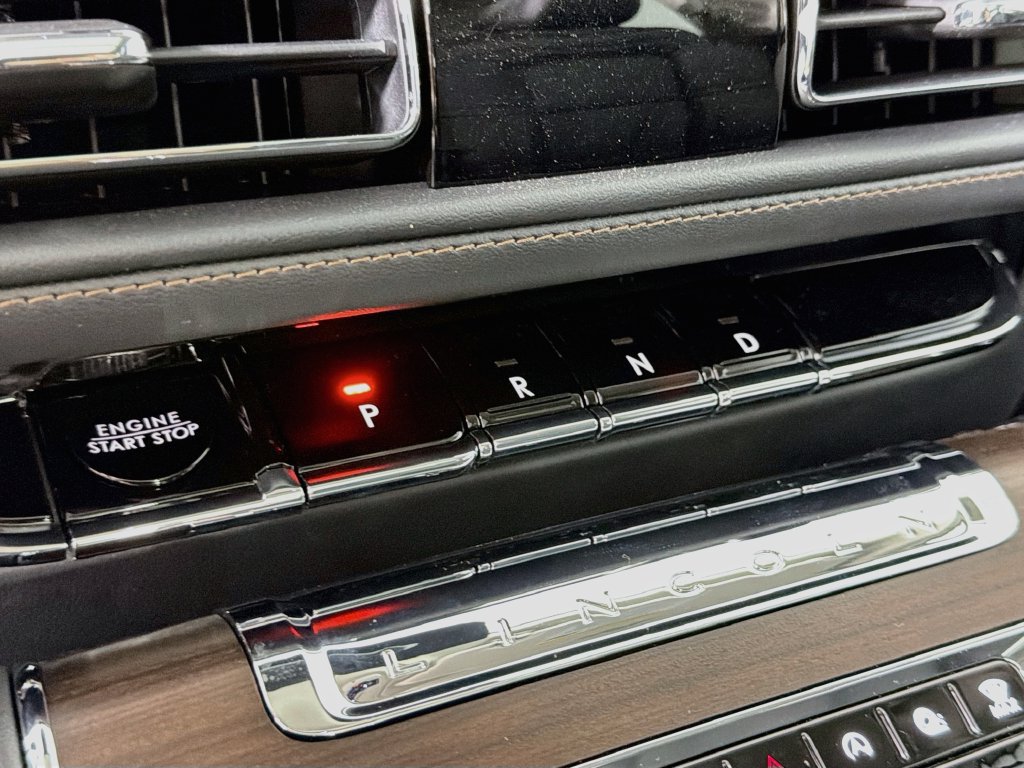 New 2026 Lincoln Aviator Reserve RWD image 17