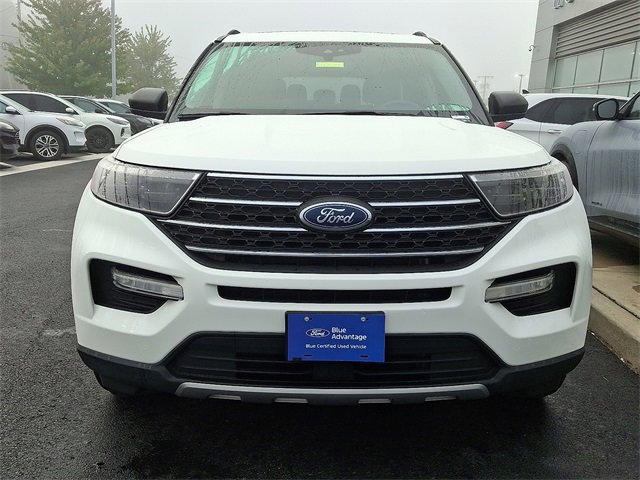 Certified 2022 Ford Explorer XLT w/ Equipment Group 202A image 3
