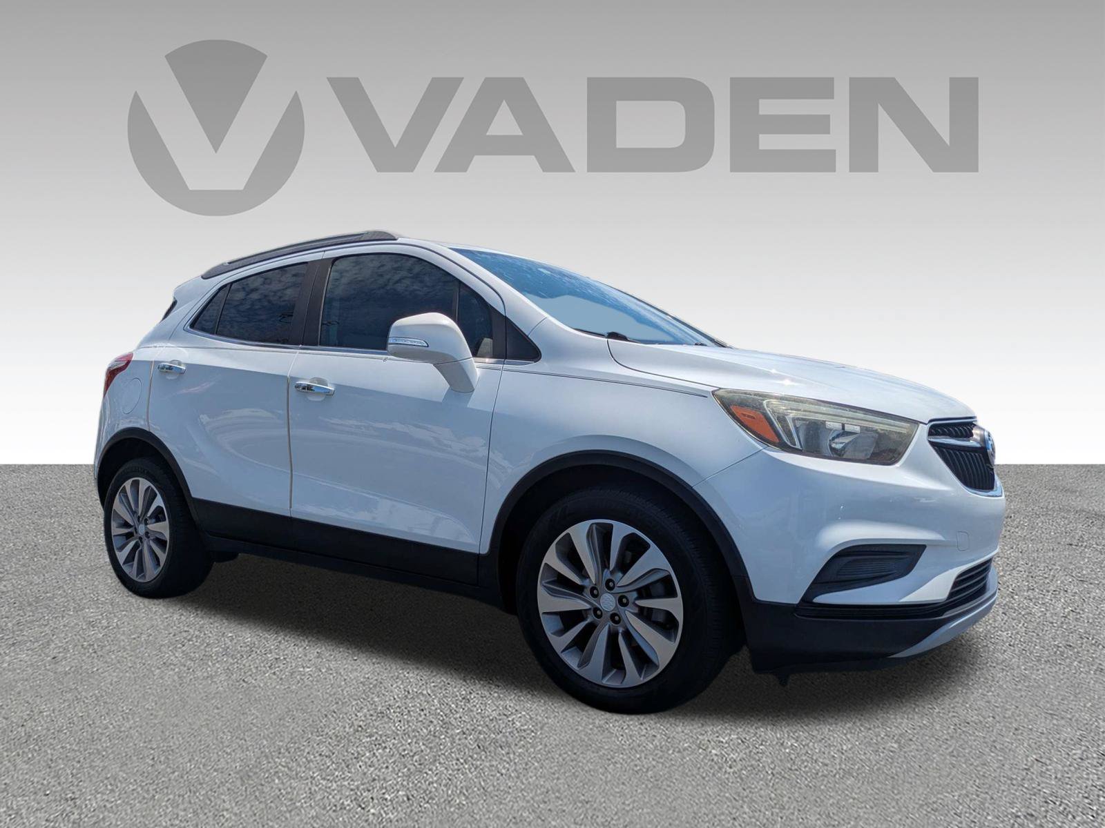 Used 2018 Buick Encore Preferred FWD image 3