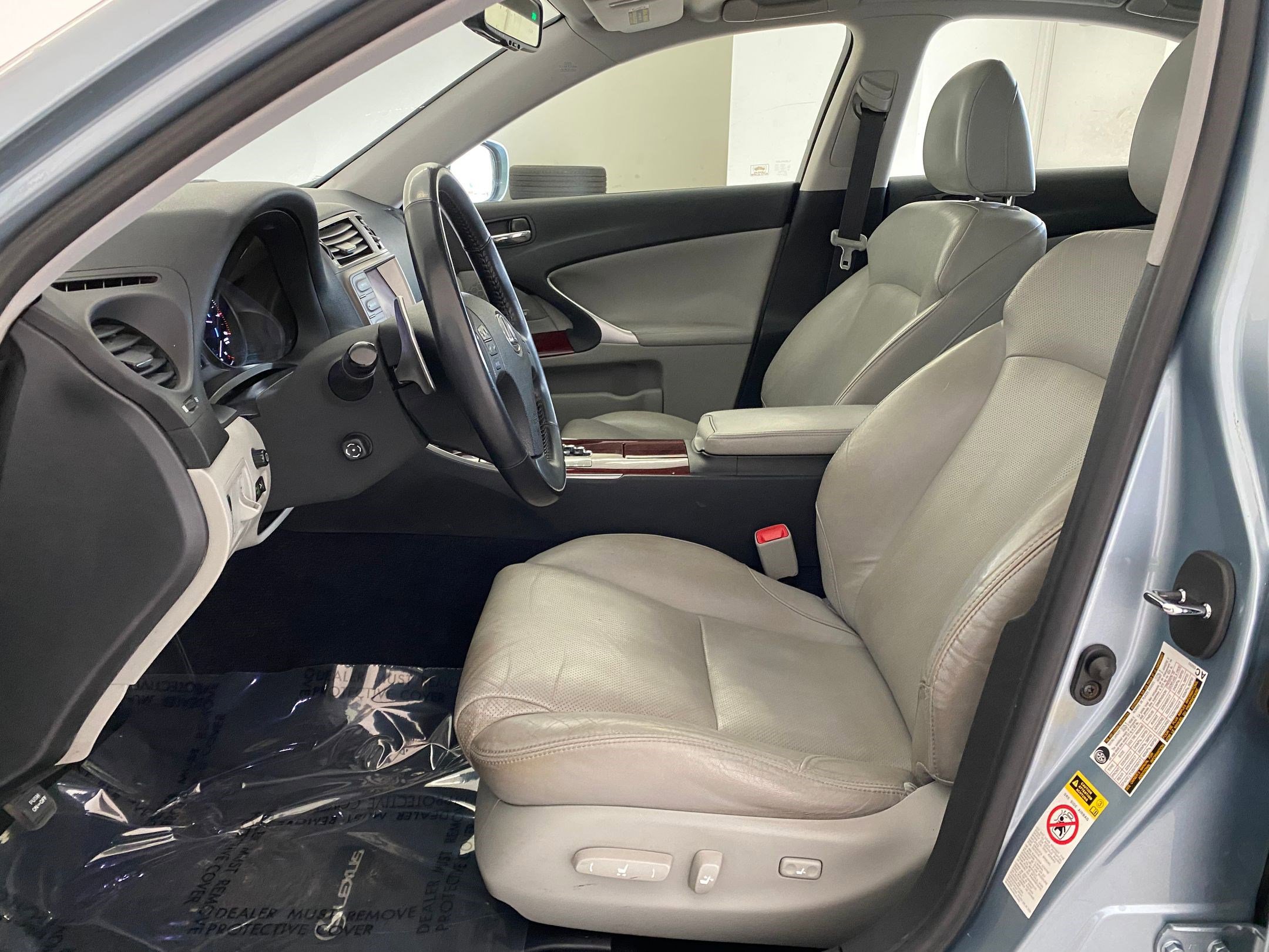 Used 2008 Lexus IS 250 AWD w/ Luxury Pkg image 5