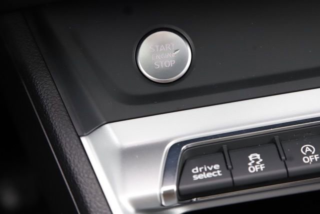 Used 2020 Audi Q3 2.0T Premium w/ Convenience Package image 21