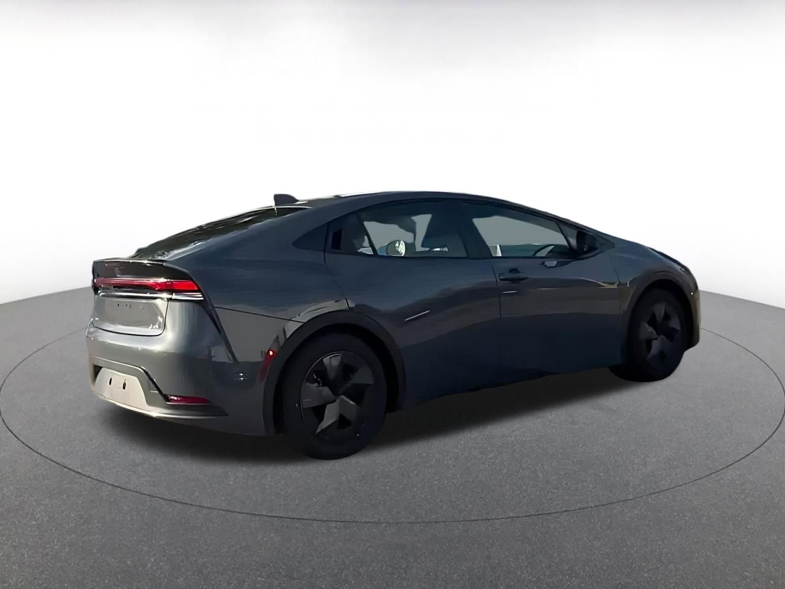 Used 2025 Toyota Prius LE image 10