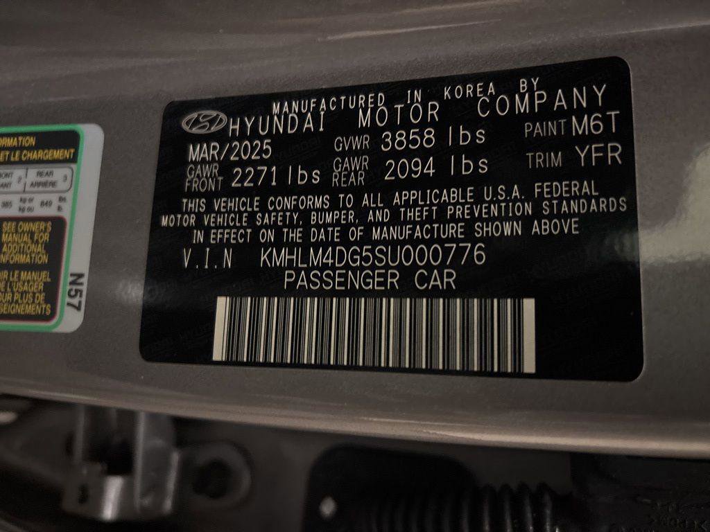 New 2025 Hyundai Elantra Sport image 13