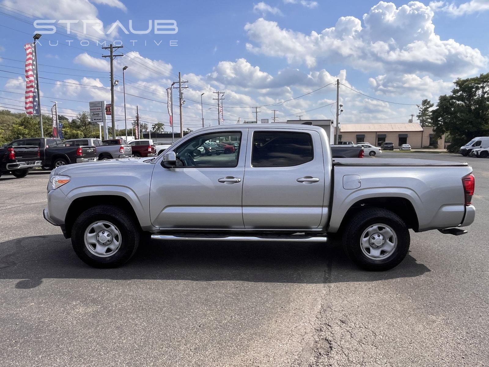 Used 2022 Toyota Tacoma SR AWD/4WD image 5