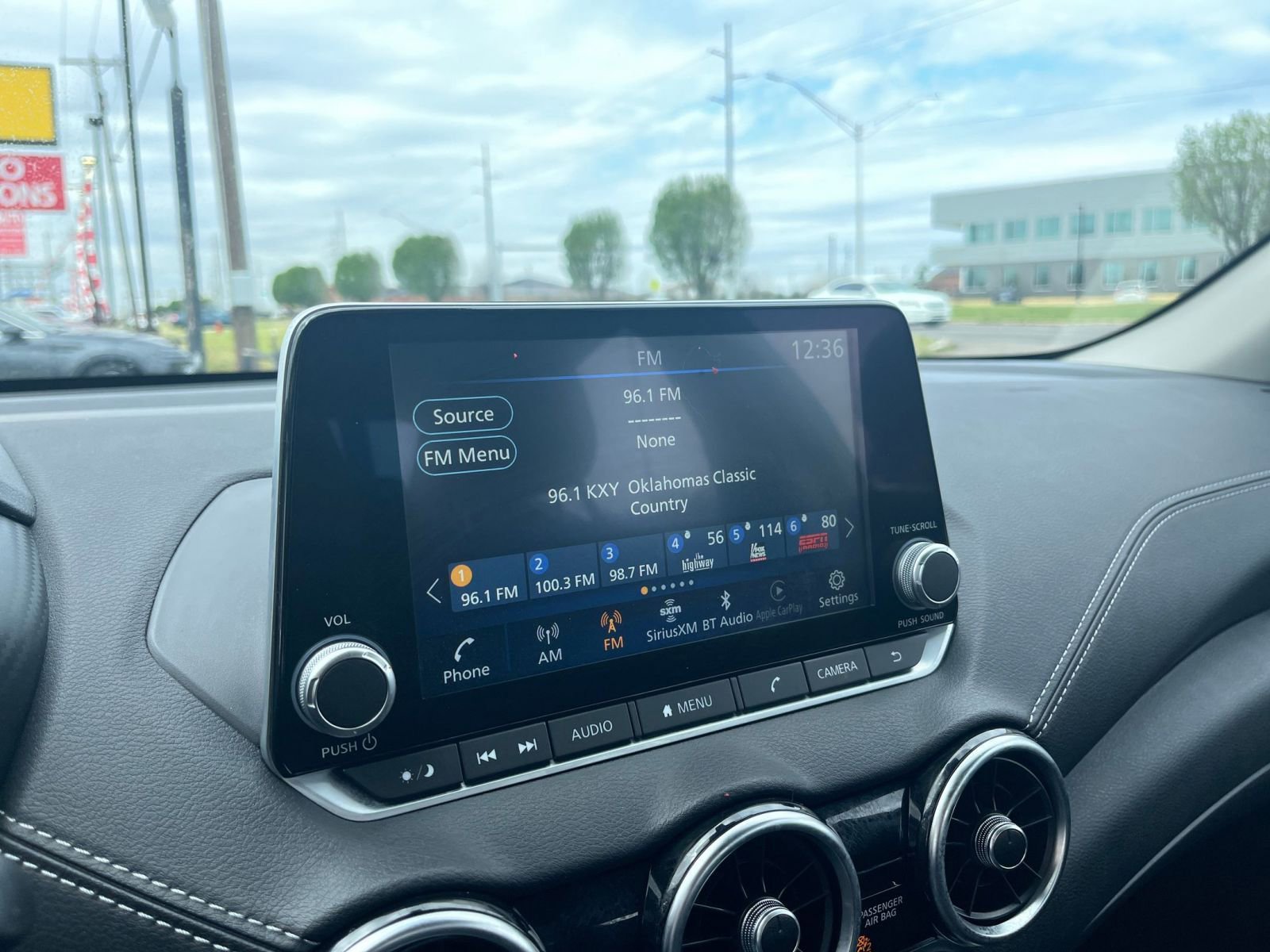 Used 2025 Nissan Sentra SV image 20