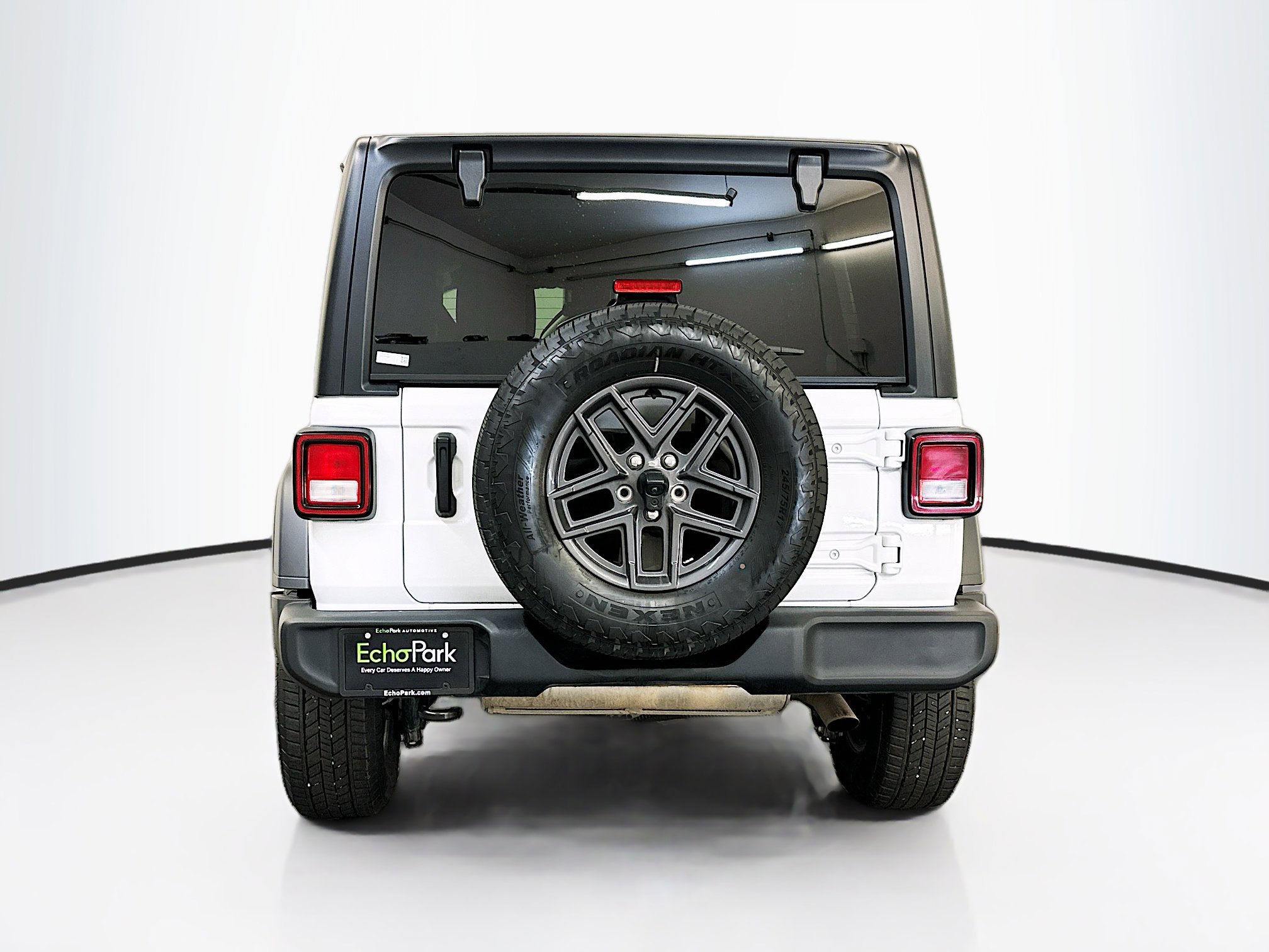 Used 2025 Jeep Wrangler Sport S image 7
