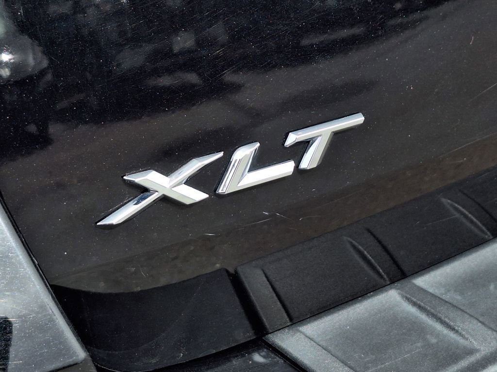 Used 2024 Ford Explorer XLT w/ Equipment Group 202A image 33