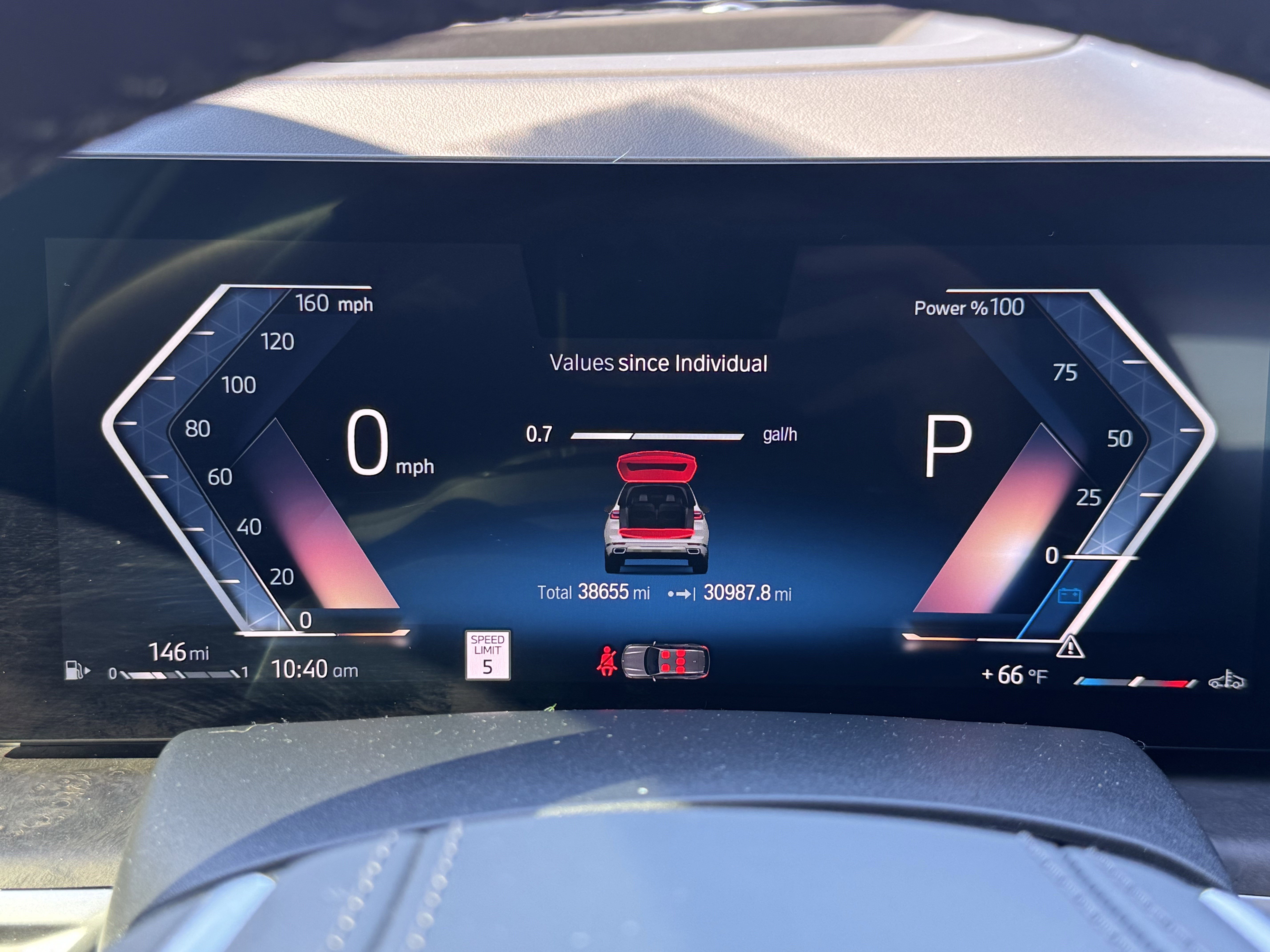 Used 2023 BMW X7 xDrive40i w/ Executive Package image 11