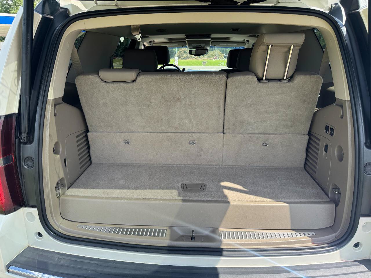 Used 2015 Chevrolet Tahoe LTZ RWD image 15
