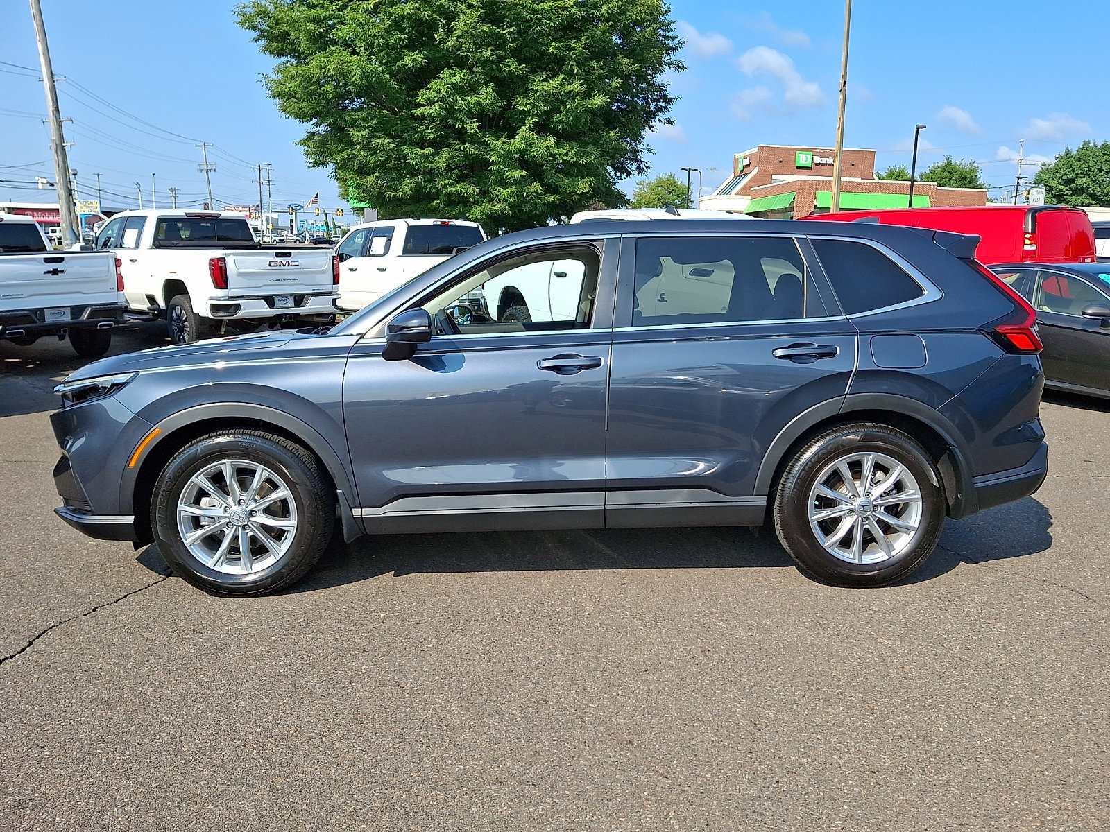 Used 2025 Honda CR-V EX image 7