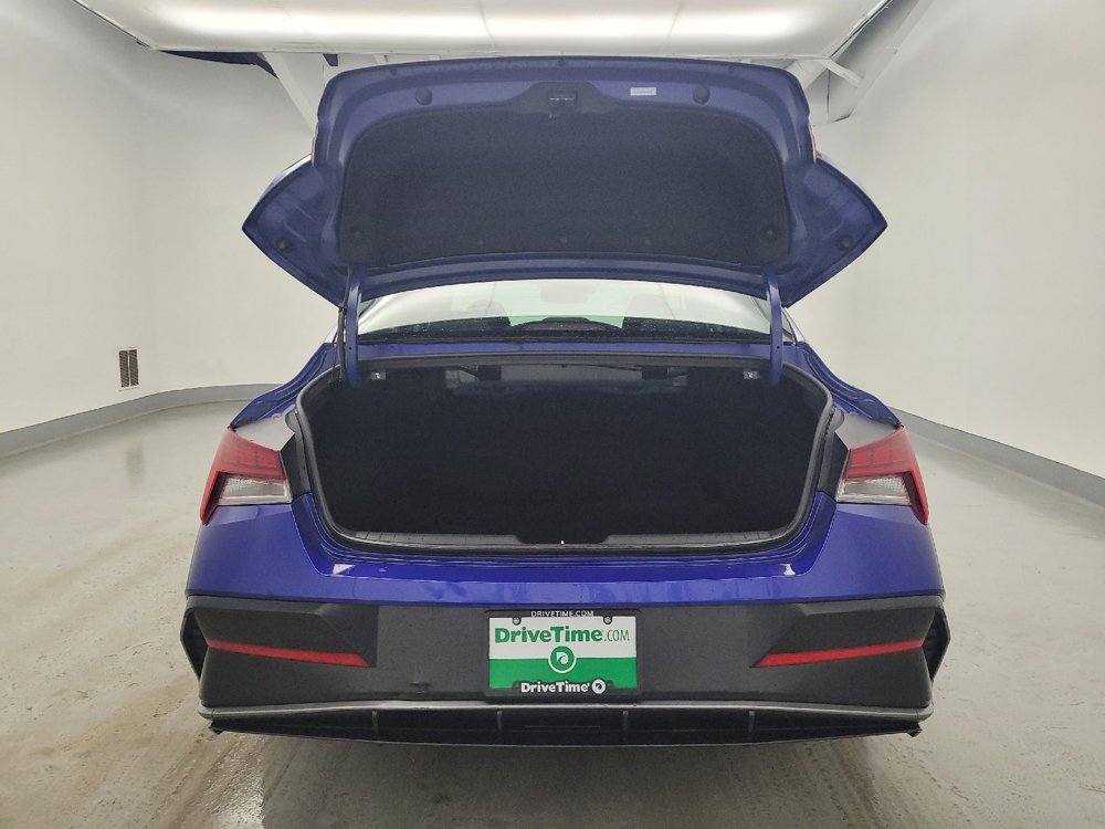 Used 2025 Hyundai Elantra SEL image 29