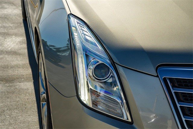 Used 2013 Cadillac XTS Luxury w/ Driver Awareness Package image 9