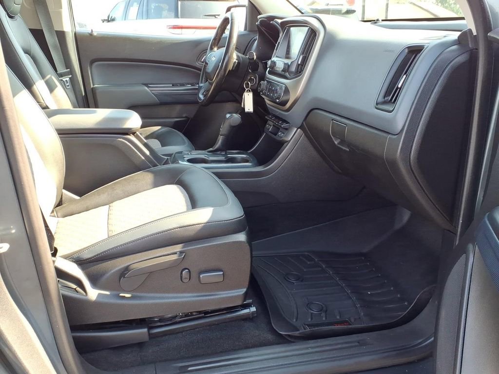 Used 2016 Chevrolet Colorado Z71 AWD/4WD image 6