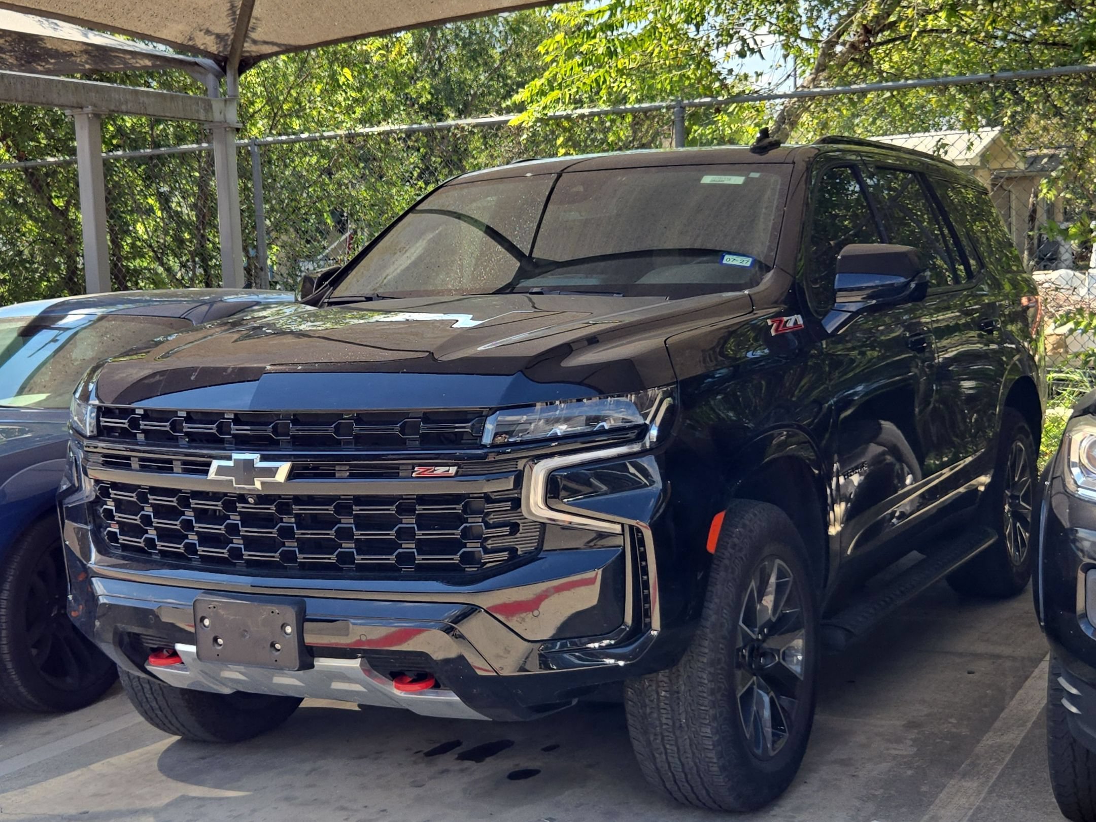 Certified 2023 Chevrolet Tahoe Z71 w/ Luxury Package AWD/4WD image 3