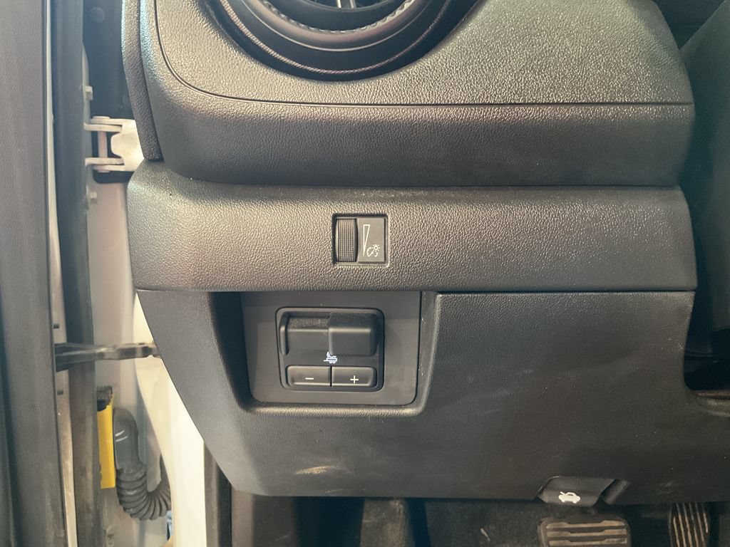 Used 2023 Chevrolet Colorado W/T w/ WT Convenience Package II AWD/4WD image 17