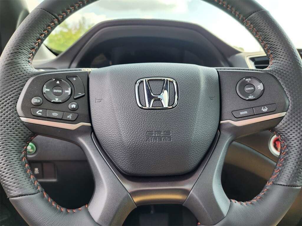 Used 2023 Honda Passport TrailSport image 24