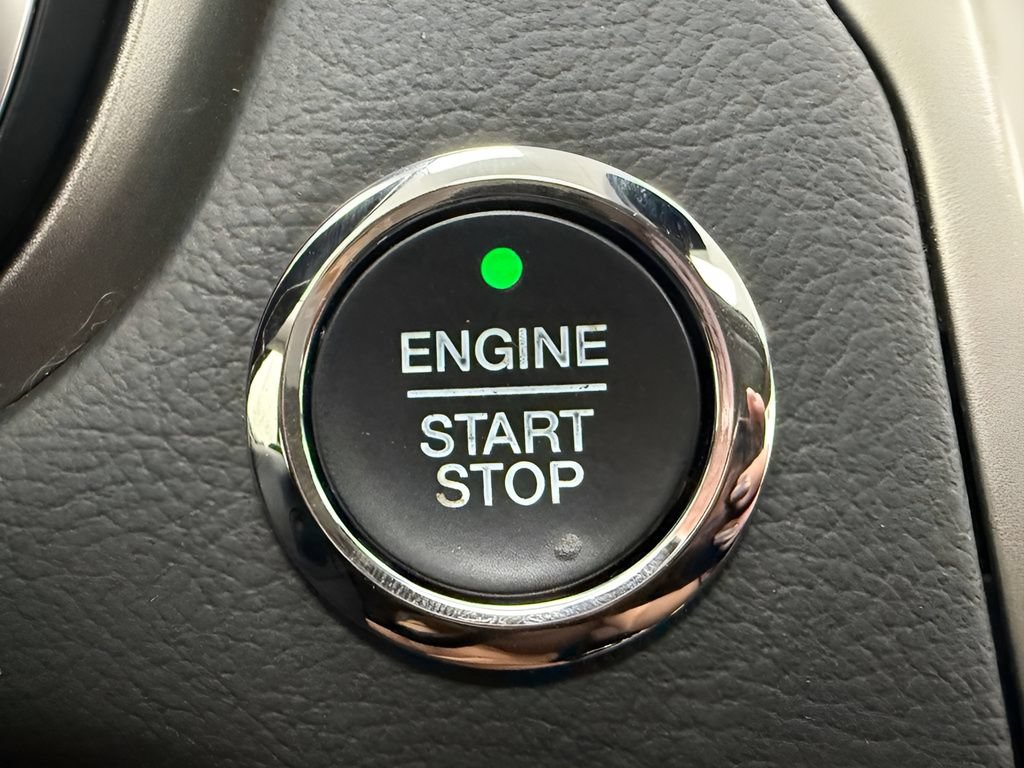 Used 2015 Ford Fusion SE w/ Equipment Group 202A FWD image 22