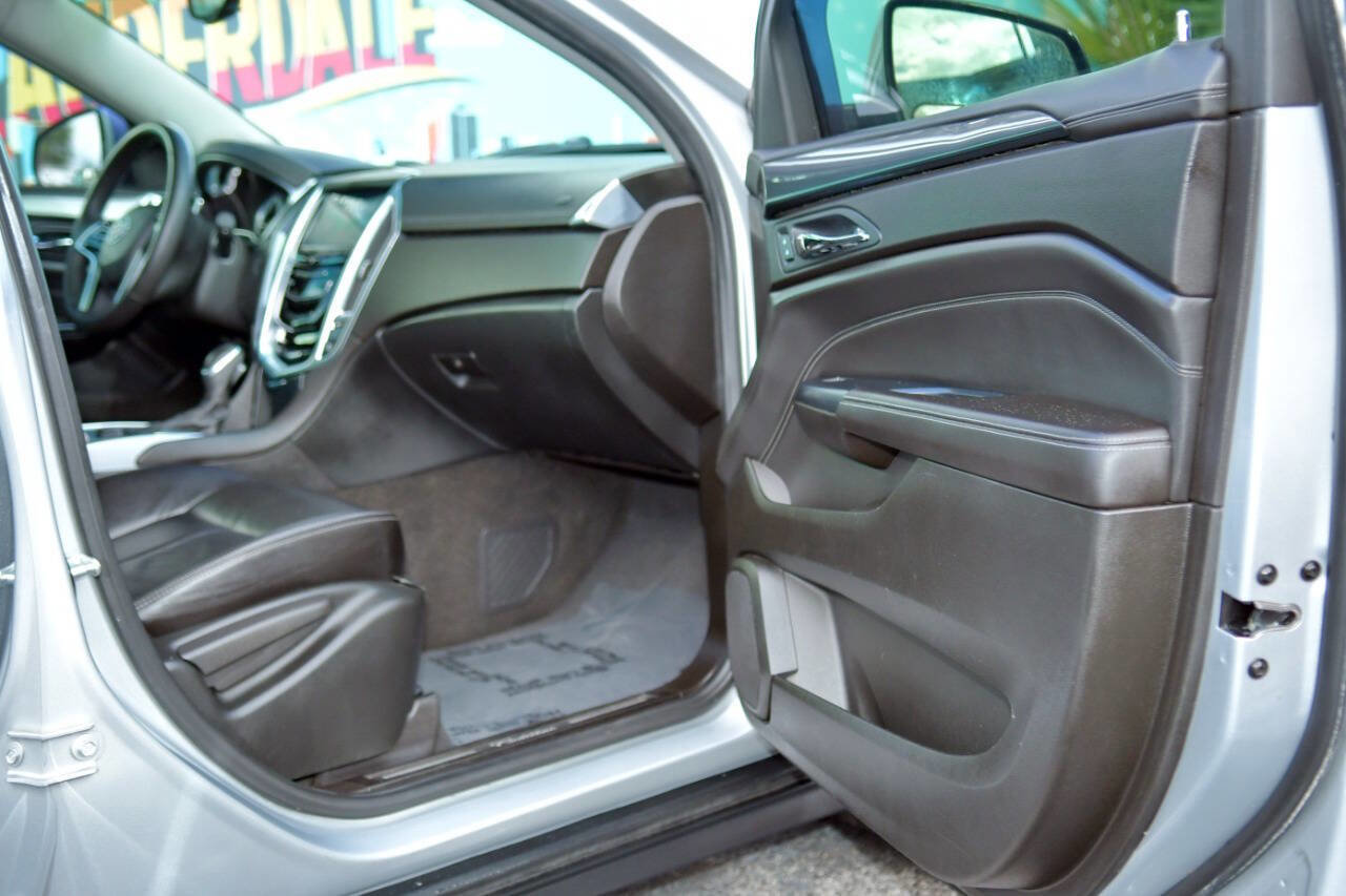 Used 2013 Cadillac SRX FWD image 40