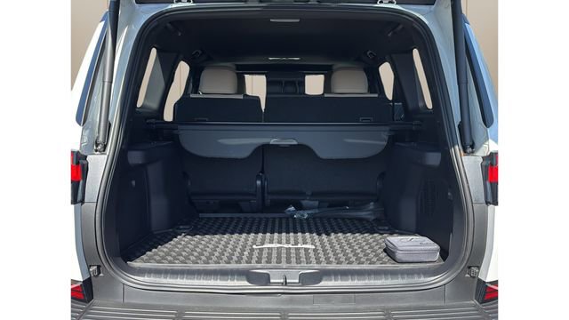 Used 2024 Lexus GX 550 AWD/4WD image 5