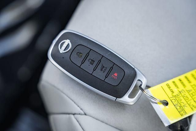 Used 2023 Nissan Ariya AWD image 42