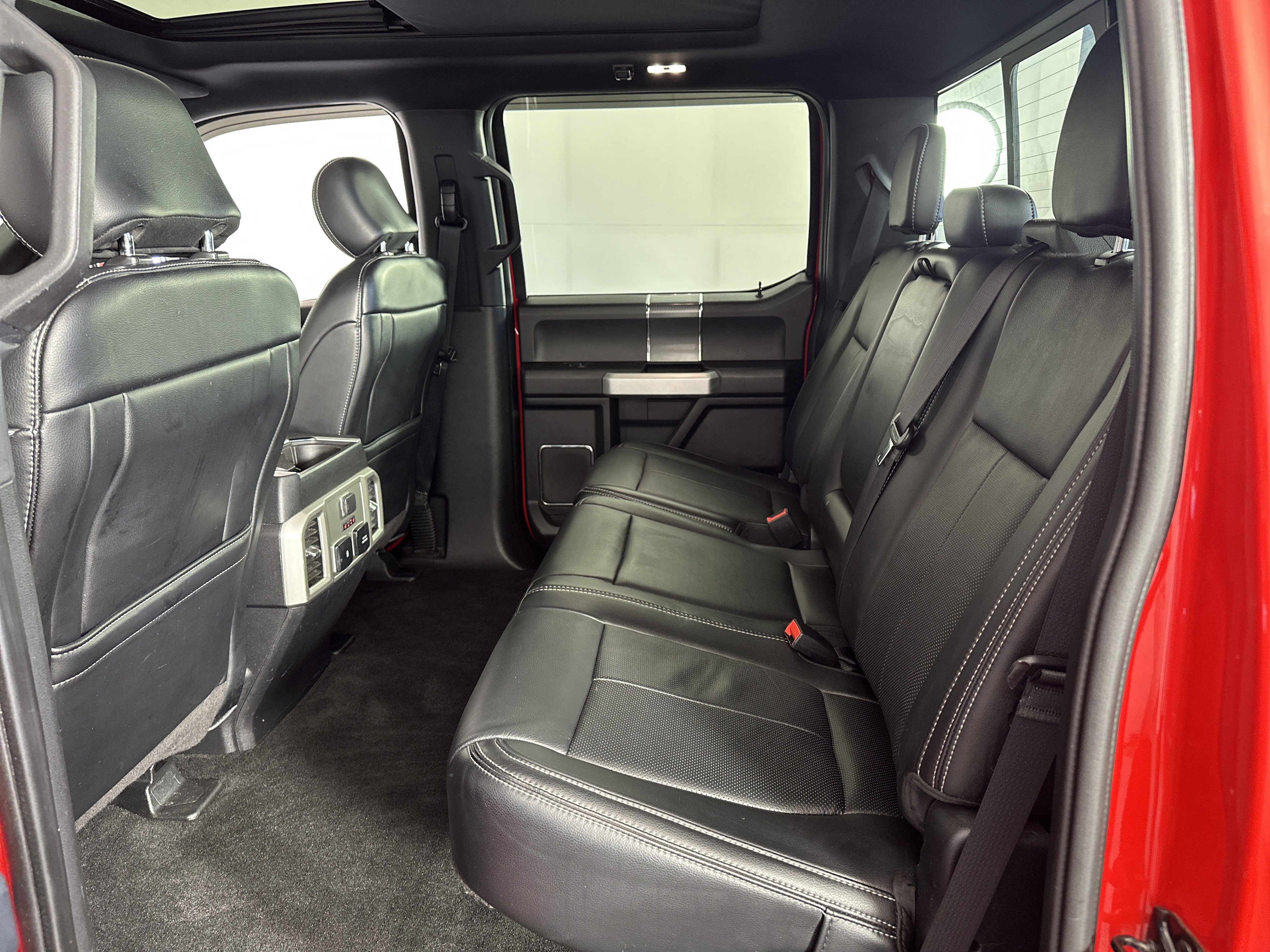 Used 2019 Ford F150 Lariat w/ Equipment Group 502A Luxury image 7