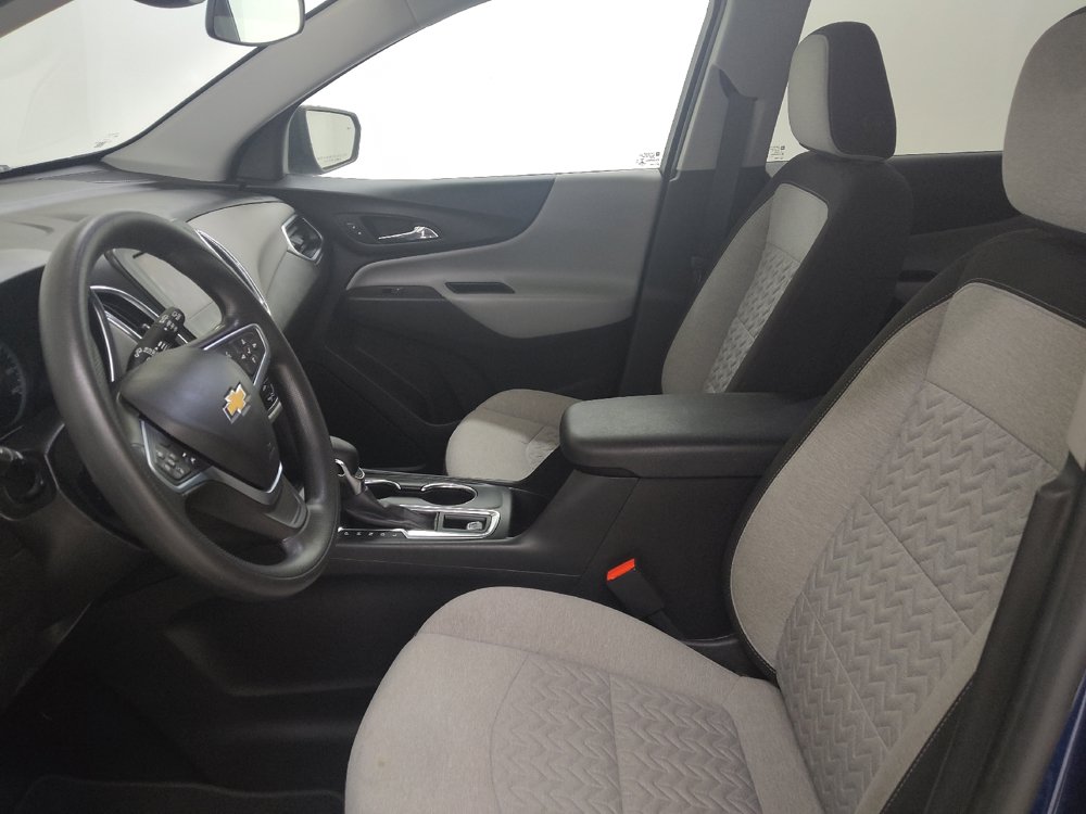 Used 2022 Chevrolet Equinox LS FWD image 17