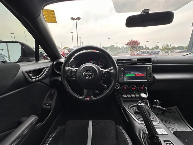 Used 2022 Toyota GR86 Premium w/ ALL Weather Mat Package (TMS) RWD image 15