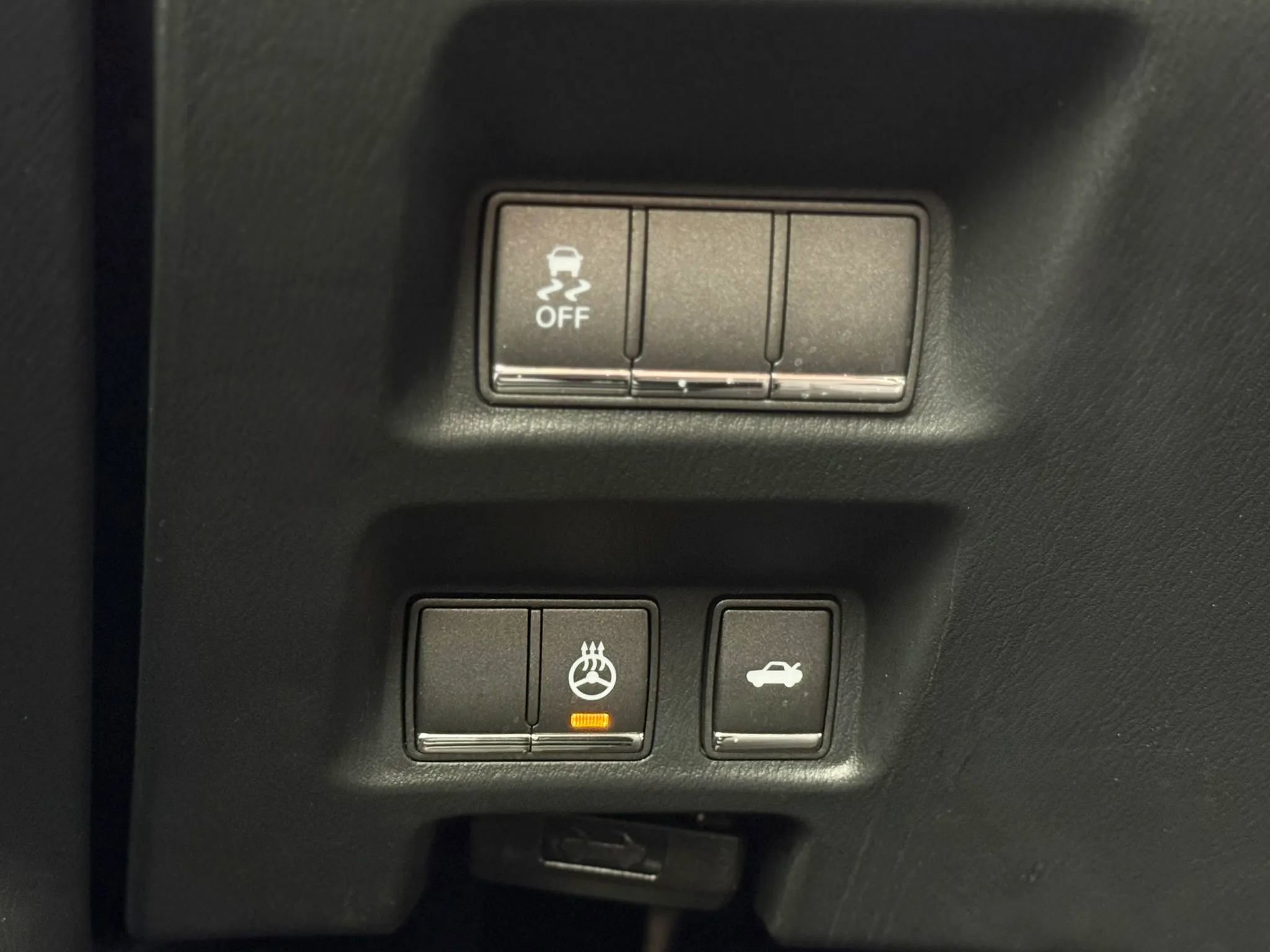 Used 2015 INFINITI Q70 3.7 image 16