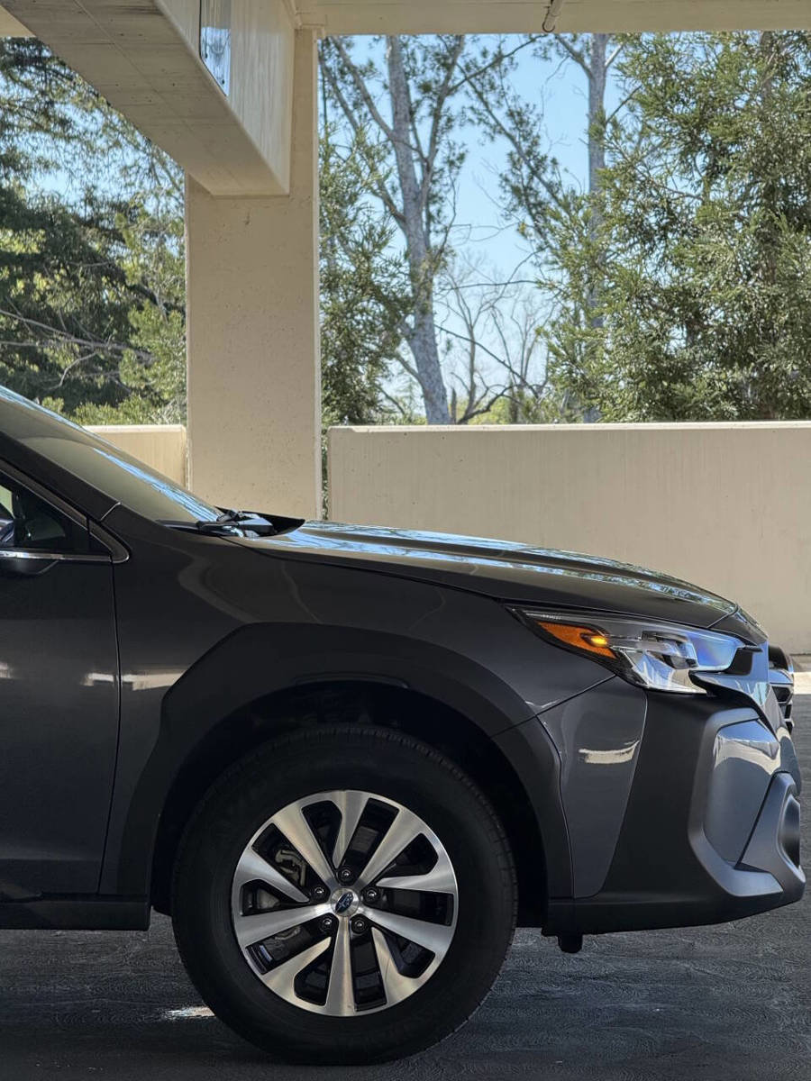 Used 2025 Subaru Outback Premium image 24
