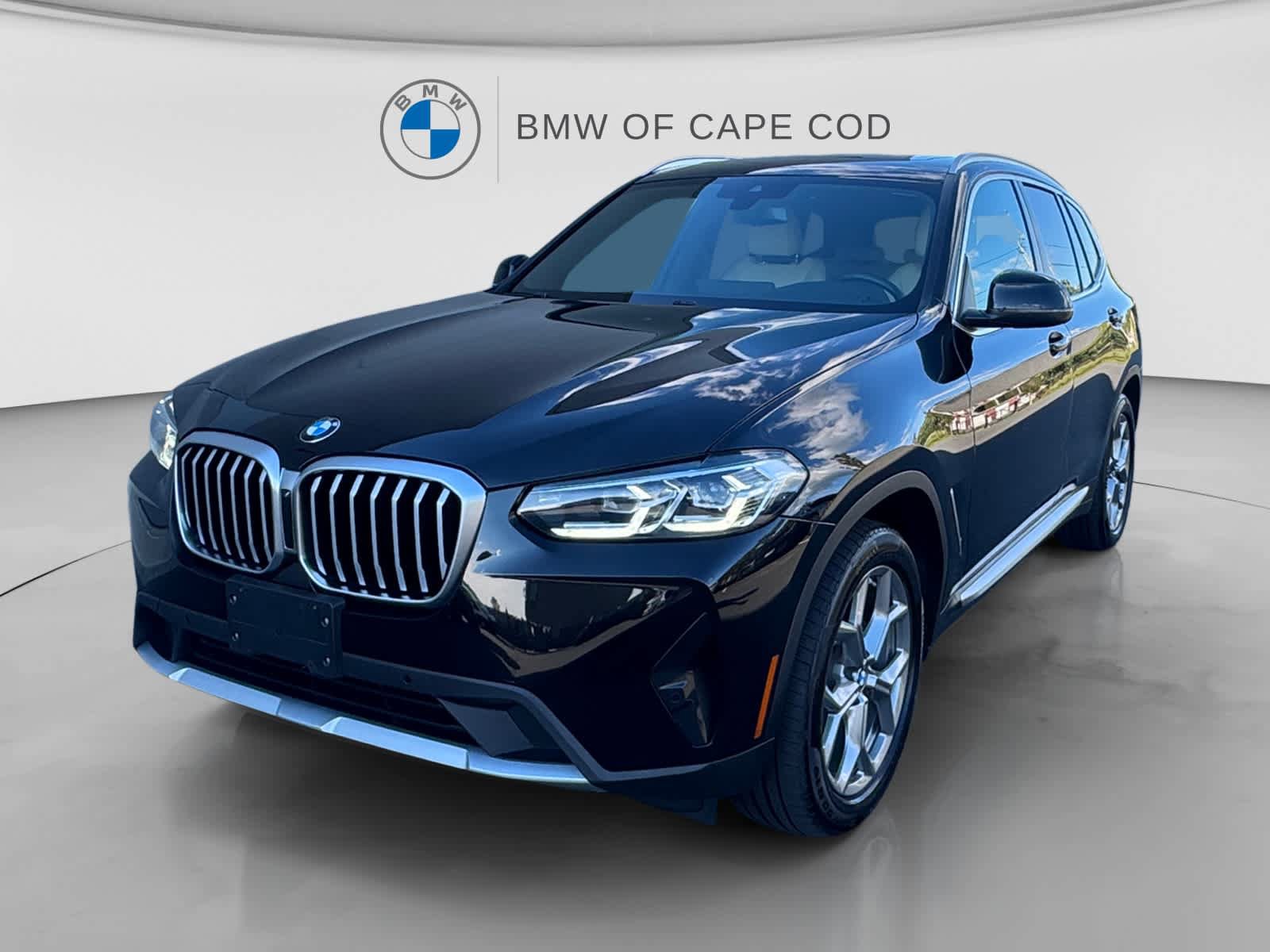 Used 2024 BMW X3 xDrive30i w/ Premium Package AWD/4WD image 3