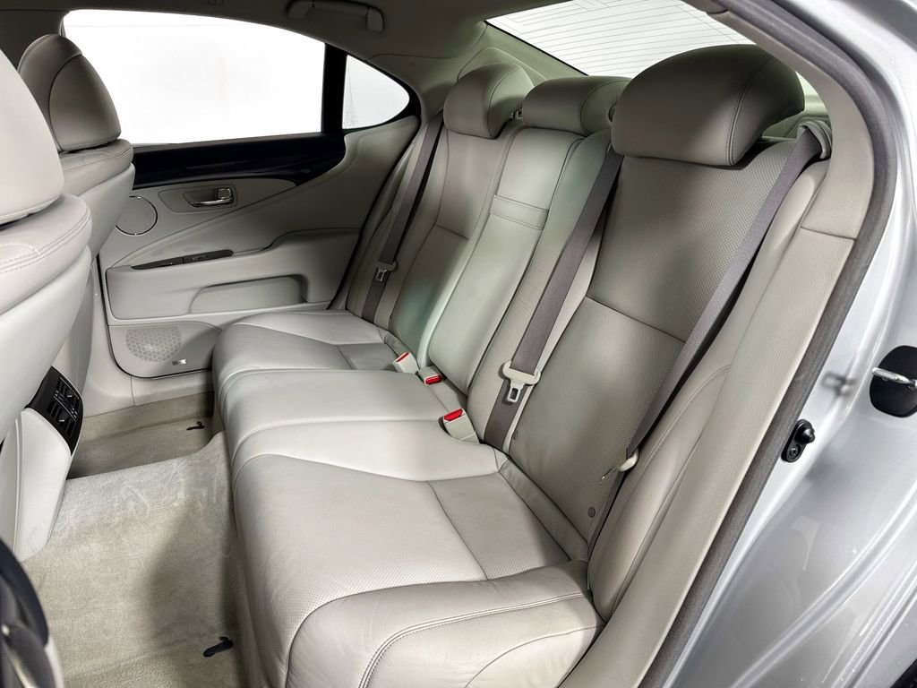 Used 2008 Lexus LS 460 image 28
