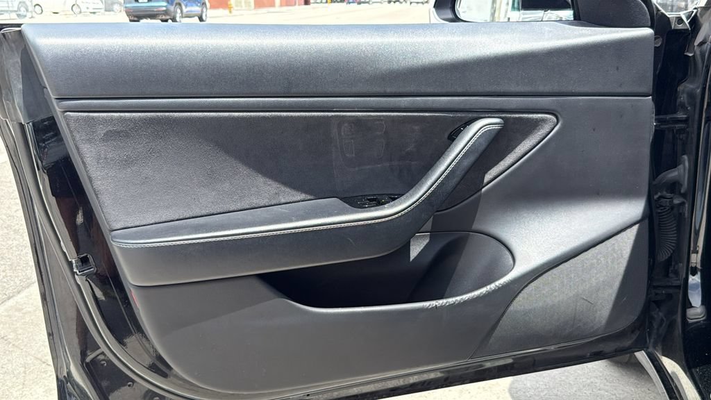 Used 2019 Tesla Model 3 Mid Range RWD image 19