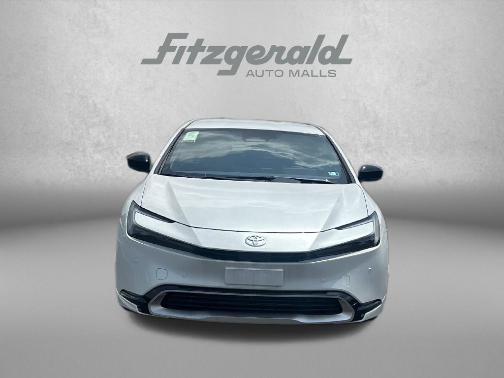 New 2026 Toyota Prius Plug-In Hybrid FWD image 2
