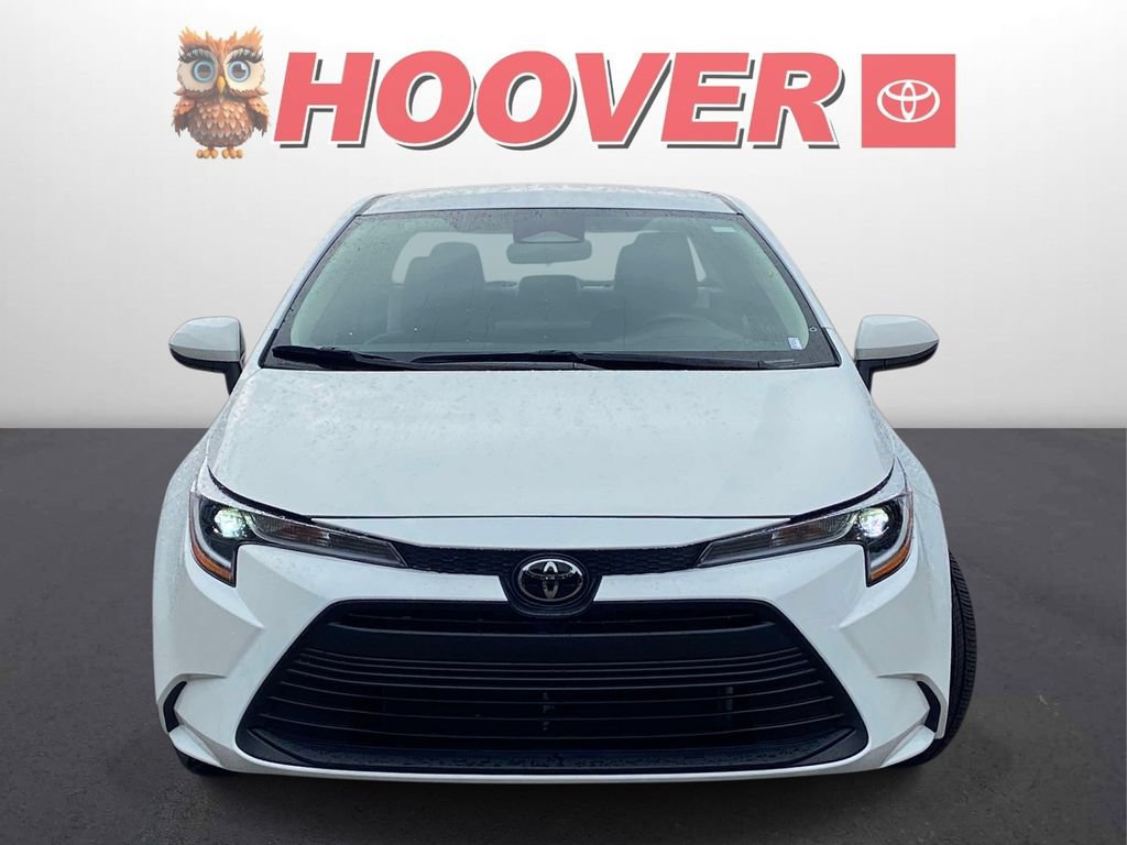 Used 2025 Toyota Corolla LE FWD image 3